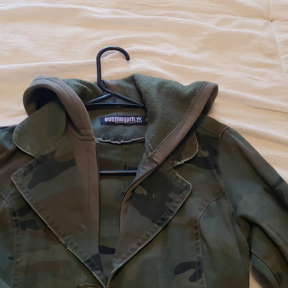 Jacket - Picture 2 of 3